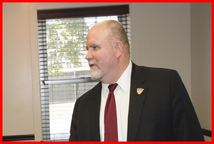  DOJ: Top FBI agent leaked sealed information on Russian hacker