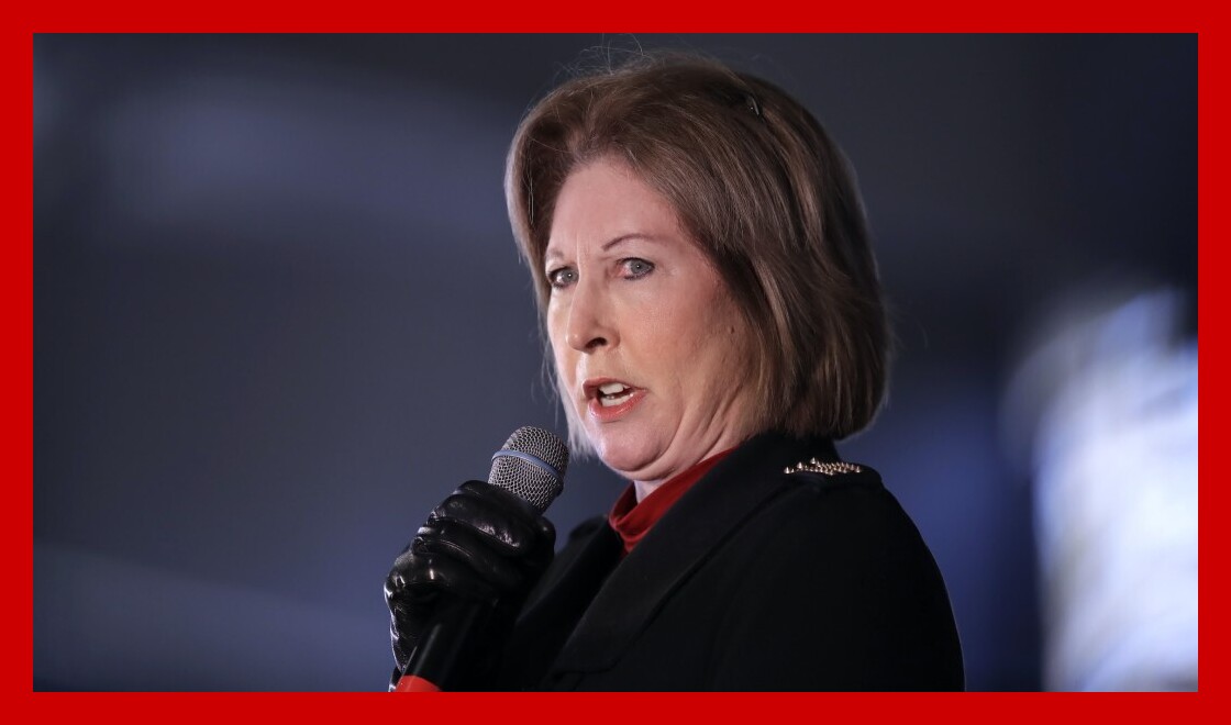  Sidney Powell accuses White House officials of blocking her access to Trump